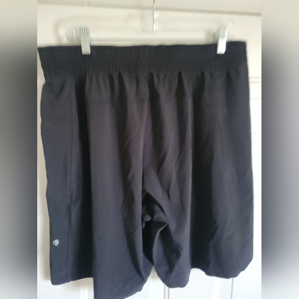Lululemon Mens XXL Shorts 11" Inseam Black Adjustable String